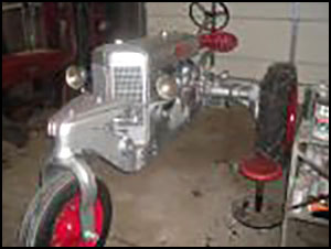 Don's Tractor Restoration of 656 International Harvester Fully Restored
